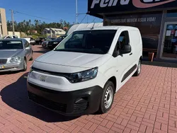 Branco Usado 2023 Fiat Doblò Monovolume | € 17.500 (Preço justo)
