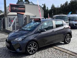 Cinza Usado 2020 Toyota Yaris Sedan | € 17.950 (Preço elevado)