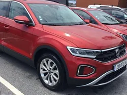 Vermelho Usado 2023 VW T-Roc Life SUV | € 20.390 (Bom preço)