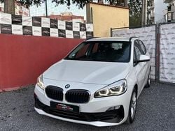 Branco Usado 2020 BMW 225 Active Tourer Sport Line Monovolume | € 16.900