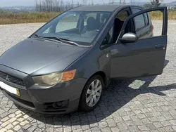 Usado 2009 Mitsubishi Colt Sedan | € 4.000