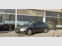 Branco Usado 2023 Skoda Scala Ambition Citadino | € 21.000 (Preço justo)