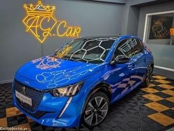 Azul Usado 2022 Peugeot e-208 GT-line Citadino | € 19.490 (Preço justo)