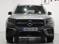 Cinza Usado 2024 Mercedes GLB180 AMG line SUV | € 54.000 (Caro)