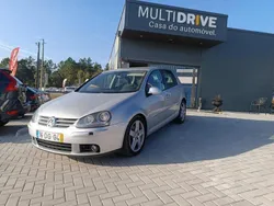Cinzento Usado 2007 VW Golf V | € 8.000