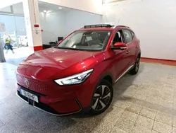 Vermelho Usado 2024 MG ZS Luxury Sedan | € 27.100 (Preço justo)