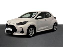 Branco (sólida) Usado 2024 Toyota Yaris Comfort Sedan | € 19.750 (Preço justo)