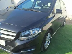 Cinza Usado 2015 Mercedes B180 AMG Monovolume | € 13.750 (Bom preço)
