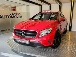 Vermelho Usado 2016 Mercedes GLA200 Urban SUV | € 19.900 (Bom preço)