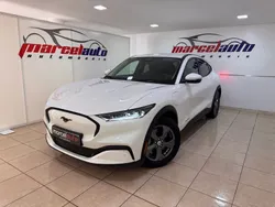 Branco Usado 2023 Ford Mustang Mach-E SUV | € 39.750 (Preço justo)