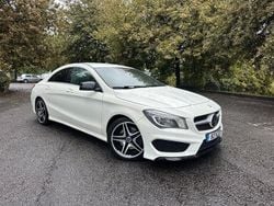 Branco Usado 2014 Mercedes CLA220 AMG line Sedan | € 19.990