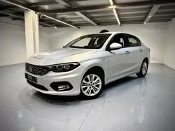 Cinzento Usado 2021 Fiat Tipo Lounge Sedan | € 11.900 (Bom preço)