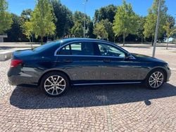 Azul Usado 2017 Mercedes E350 Sedan | € 29.000