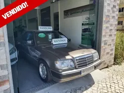 Castanho Usado 1991 Mercedes E200 Sportline Sedan | € 9.950
