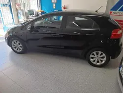 Preto Usado 2012 Kia Rio | € 7.450 (Preço justo)