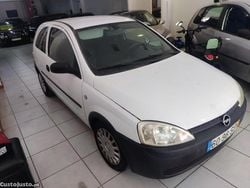 Branco Usado 2001 Opel Corsa | € 1.650 (Preço justo)