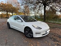 Branco Usado 2020 Tesla Model 3 Sedan | € 25.990 (Preço justo)