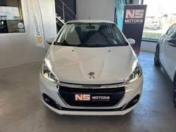 Branco Usado 2018 Peugeot 208 Active Citadino | € 10.900 (Preço justo)