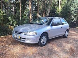 Cinzento Usado 1999 Mitsubishi Colt Citadino | € 2.250