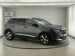 Cinzento Usado 2024 Peugeot 5008 Allure Monovolume | € 33.990 (Bom preço)
