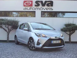 Cinza Usado 2019 Toyota Yaris Comfort | € 14.250 (Preço justo)