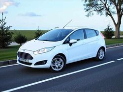 Branco Usado 2015 Ford Fiesta Citadino | € 11.700 (Preço elevado)
