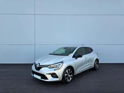 Prateado Usado 2023 Renault Clio V Intens | € 15.450 (Bom preço)