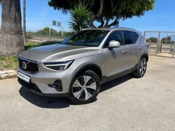 Cinzento Usado 2024 Volvo XC40 Core SUV | € 37.500 (Preço elevado)
