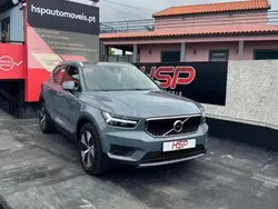 Cinzento Usado 2020 Volvo XC40 Momentum SUV | € 33.990 (Preço justo)