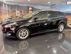 Preto Usado 2017 Ford Focus Trend+ Sedan | € 11.750 (Preço justo)