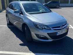 Cinzento Usado 2015 Opel Astra Carrinha | € 10.500 (Preço justo)