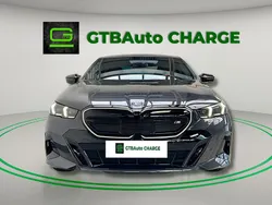 Cinza Usado 2024 BMW i5 Comfort Edition Sedan | € 72.900
