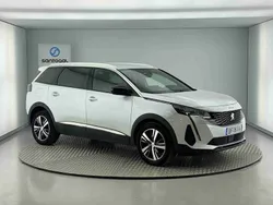 Branco Usado 2023 Peugeot 5008 Allure Monovolume | € 34.490 (Preço justo)