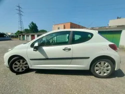Branco Usado 2010 Peugeot 207 Citadino | € 3.300 (Bom preço)