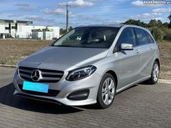Cinza Usado 2016 Mercedes B200 Monovolume | € 15.250