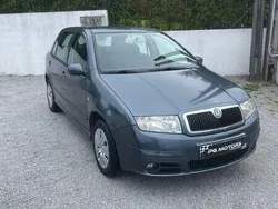 Cinza Usado 2005 Skoda Fabia Ambiente | € 3.750 (Preço elevado)