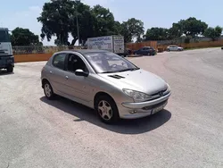 Usado 2005 Peugeot 206 Roland Garros Sedan | € 2.750 (Preço justo)