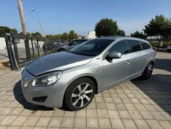 Cinza Usado 2013 Volvo V60 Summum Carrinha | € 13.950 (Preço elevado)