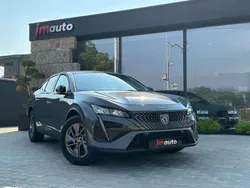 Cinza Usado 2024 Peugeot 408 Allure Sedan | € 28.500 (Bom preço)