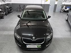 Preto Usado 2016 Skoda Octavia SportLine Sedan | € 8.750 (Bom preço)