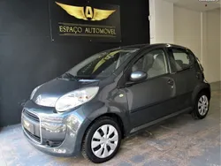 Cinza Usado 2010 Citroën C1 Citadino | € 6.490 (Preço elevado)