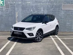 Outra (metalizado) Usado 2018 Seat Arona XCELLENCE SUV | € 15.990 (Preço elevado)