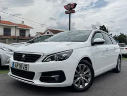 Branco Usado 2021 Peugeot 308 Style Carrinha | € 11.950