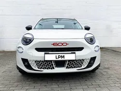 Branco Usado 2024 Fiat 600 Red SUV | € 34.900 (Preço elevado)