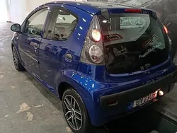 Azul Usado 2010 Peugeot 107 Citadino | € 4.800 (Preço justo)