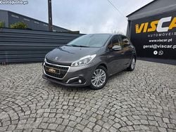Cinza Usado 2018 Peugeot 208 Signature Sky Citadino | € 10.990 (Preço justo)
