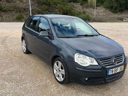 Usado 2006 VW Polo Sedan | € 3.400 (Preço elevado)
