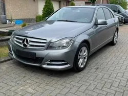 Cinzento Usado 2014 Mercedes C220 | € 15.490