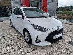 Branco (sólida) Usado 2024 Toyota Yaris Comfort | € 24.750 (Preço justo)
