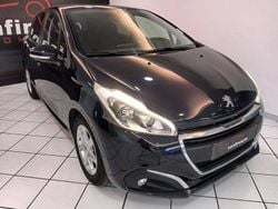 Azul Usado 2016 Peugeot 208 Citadino | € 9.900 (Preço justo)